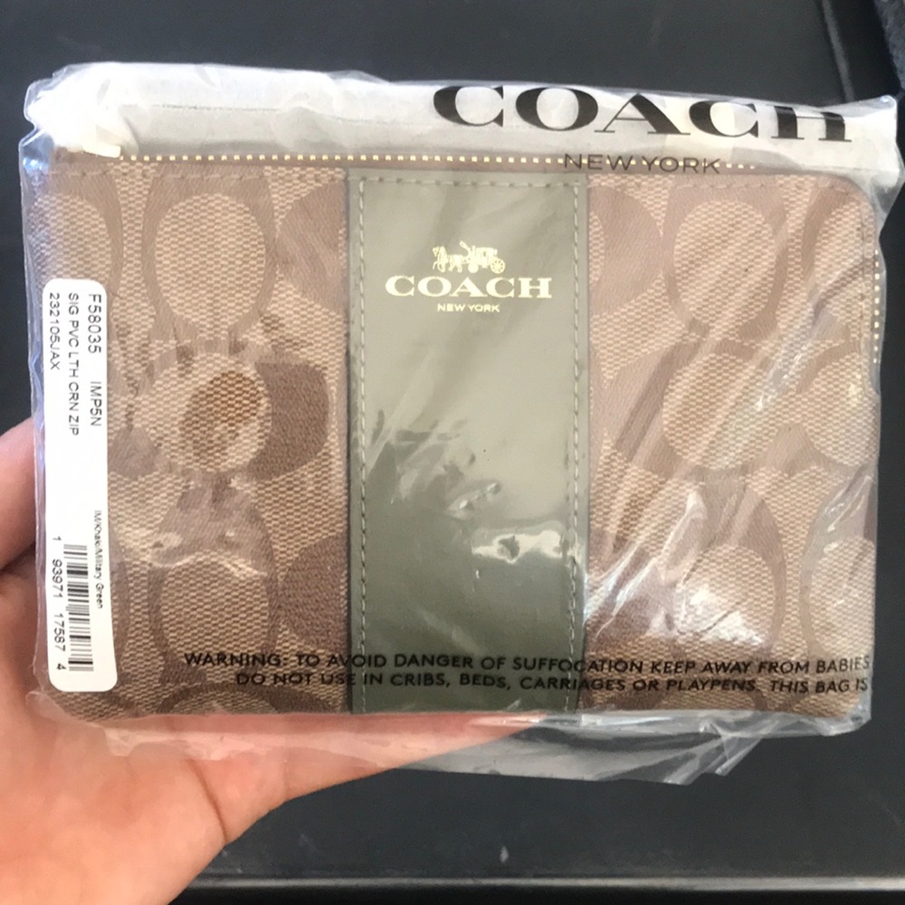 Coach Zip Wallet in Khaki and Military Green